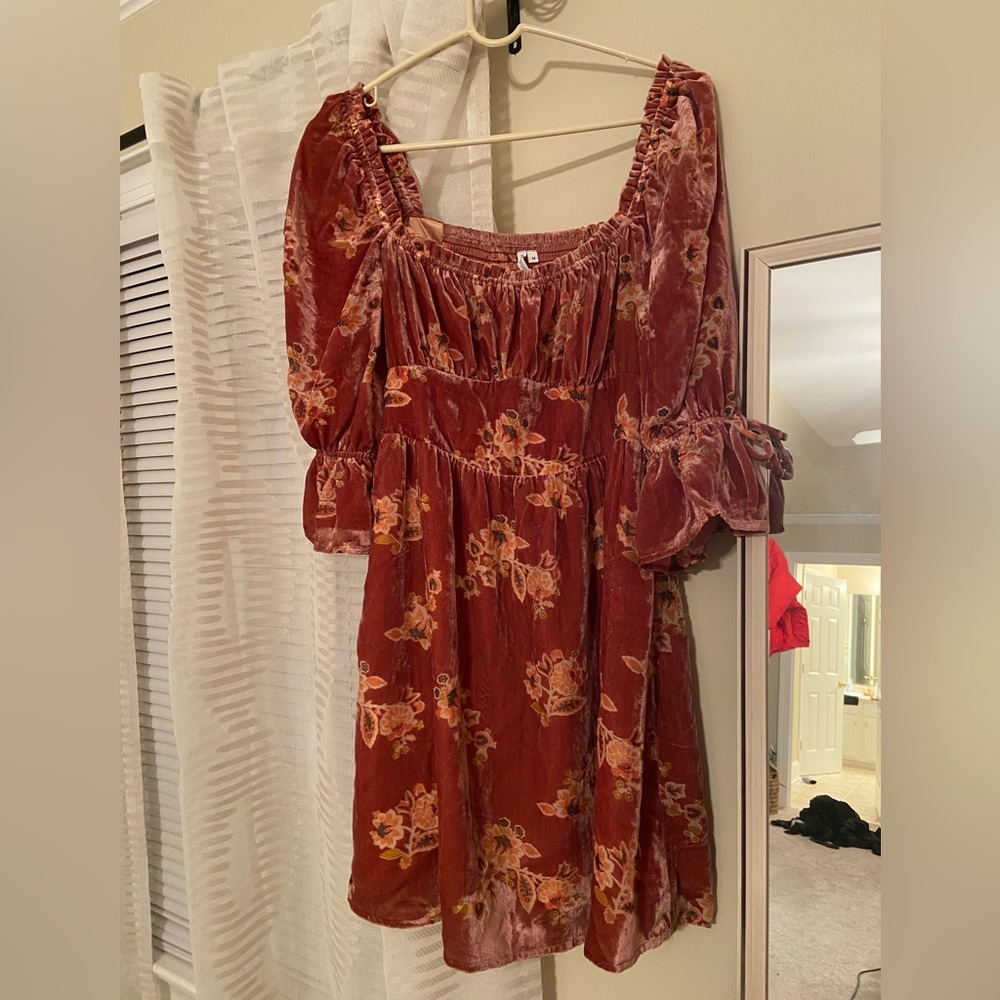 LaitCollection Velvet Dress